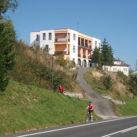 Penzion Partizan Vysoké Tatry Exterior foto