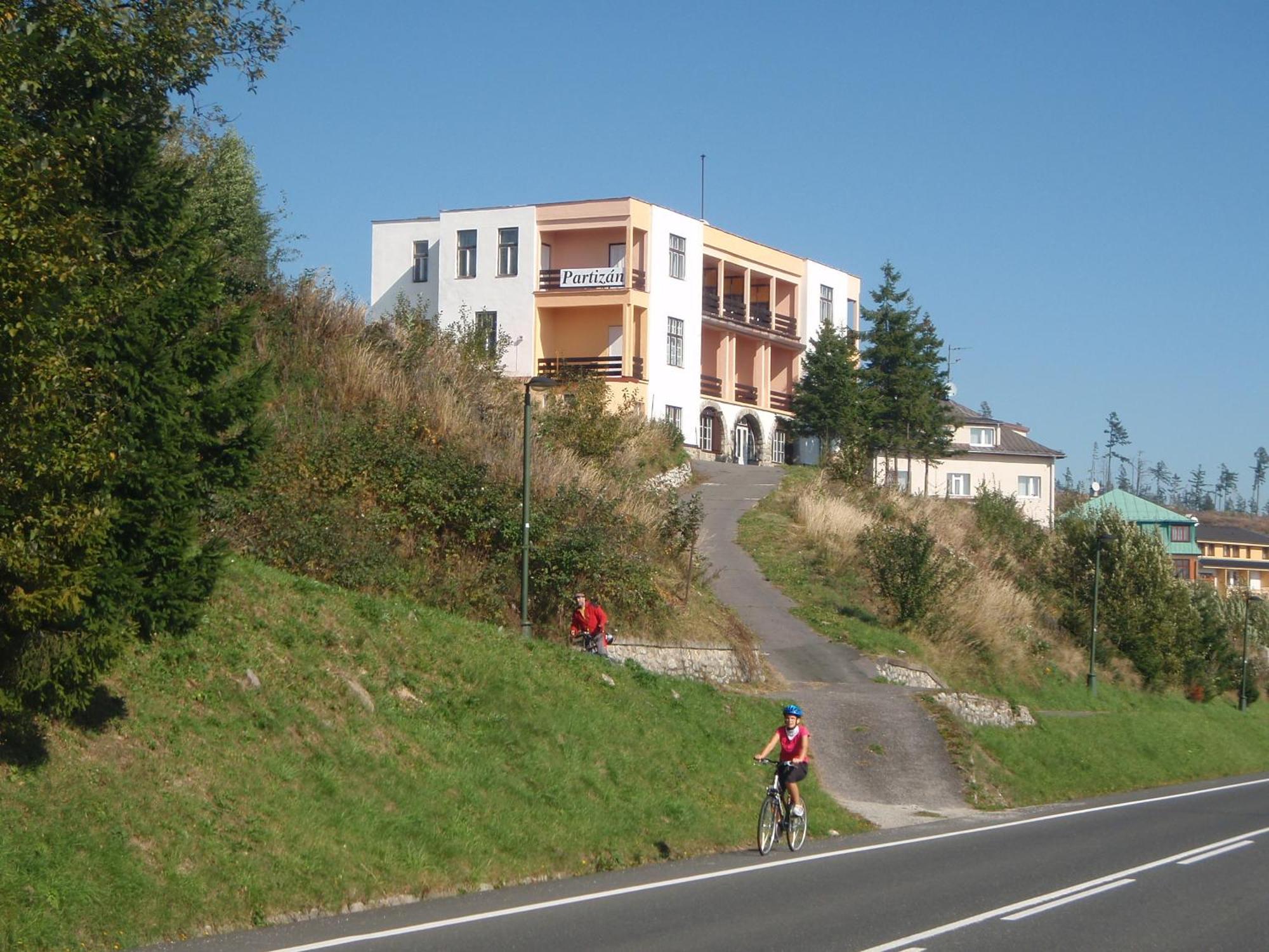 Penzion Partizan Vysoké Tatry Exterior foto